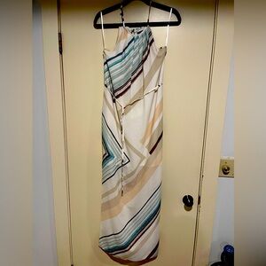 White House | Black Market women’s floor length dress